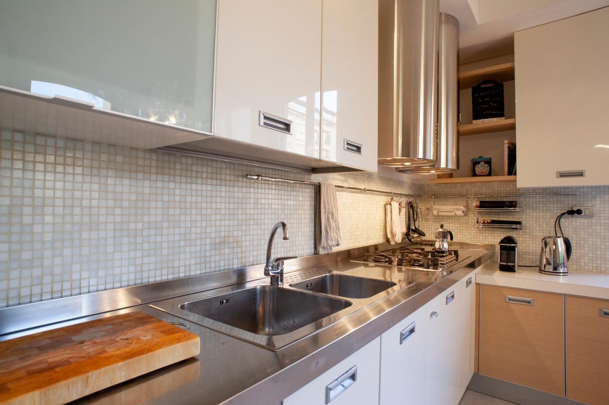 Bright And Comfy In A Beautiful Contemporary Appartement Milan