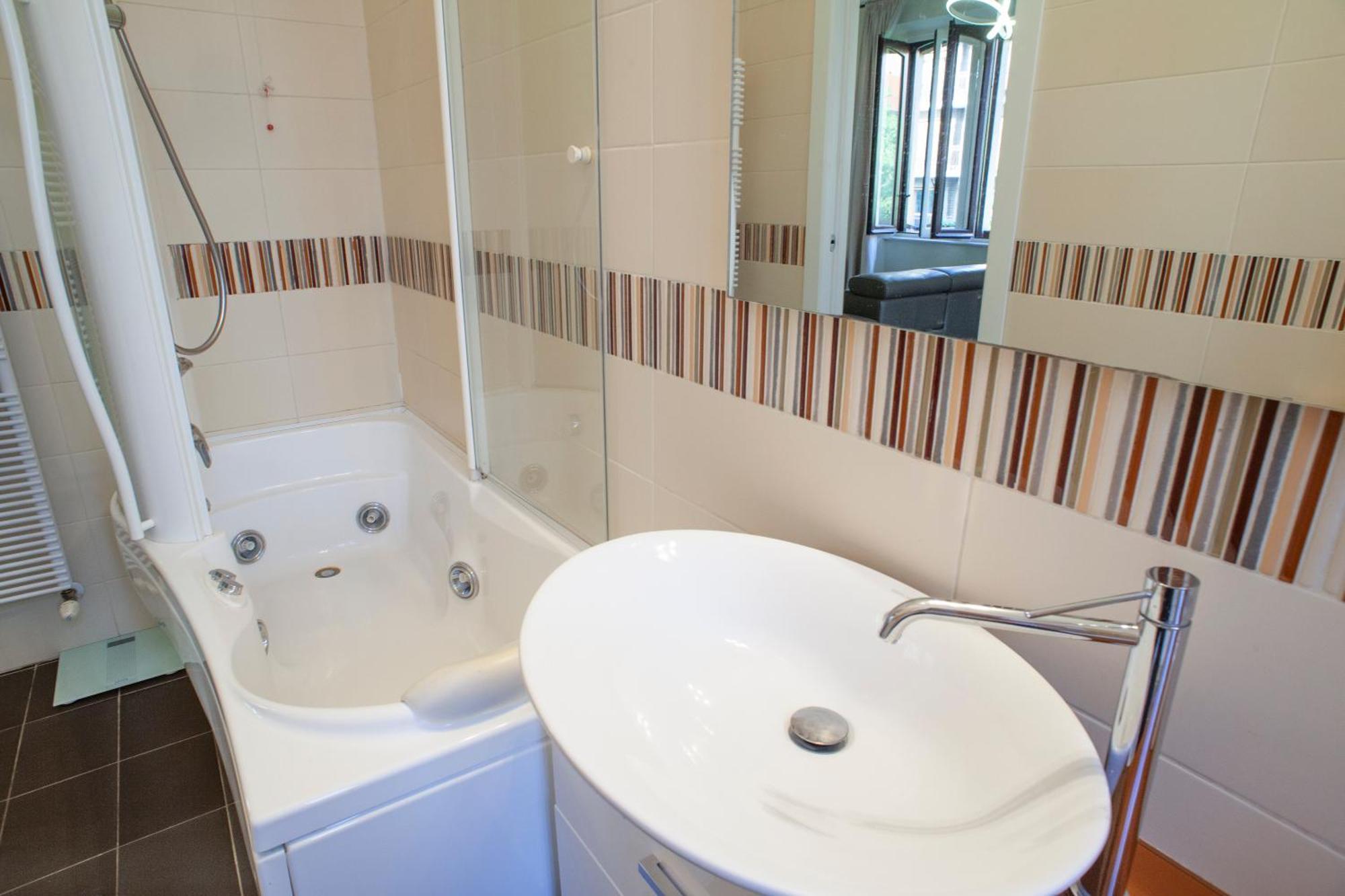 Bright And Comfy In A Beautiful Contemporary Appartement Milan