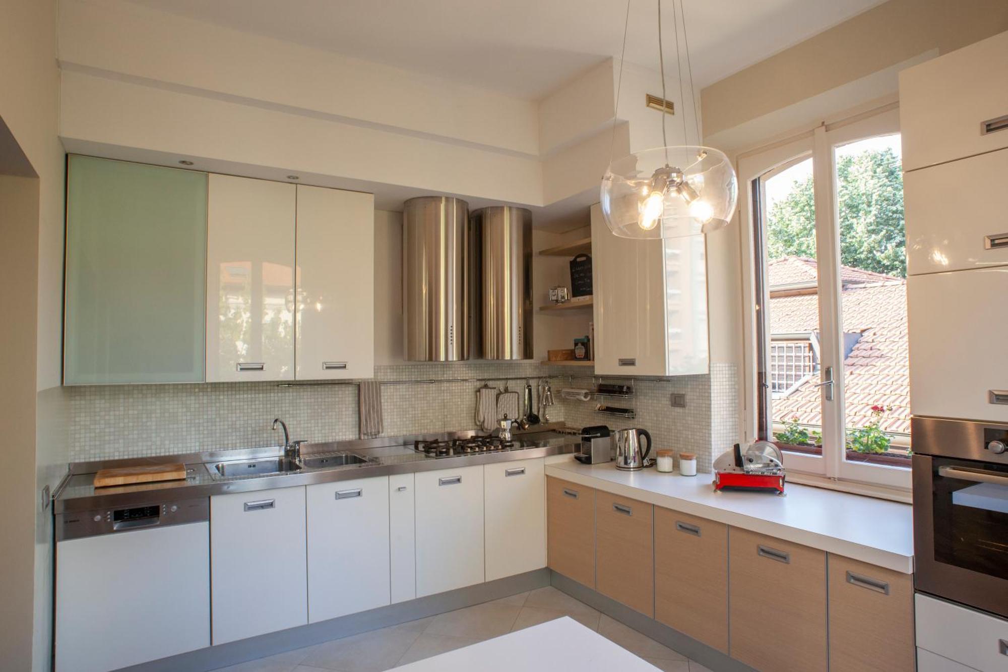 Appartement Bright And Comfy In A Beautiful Contemporary Milan