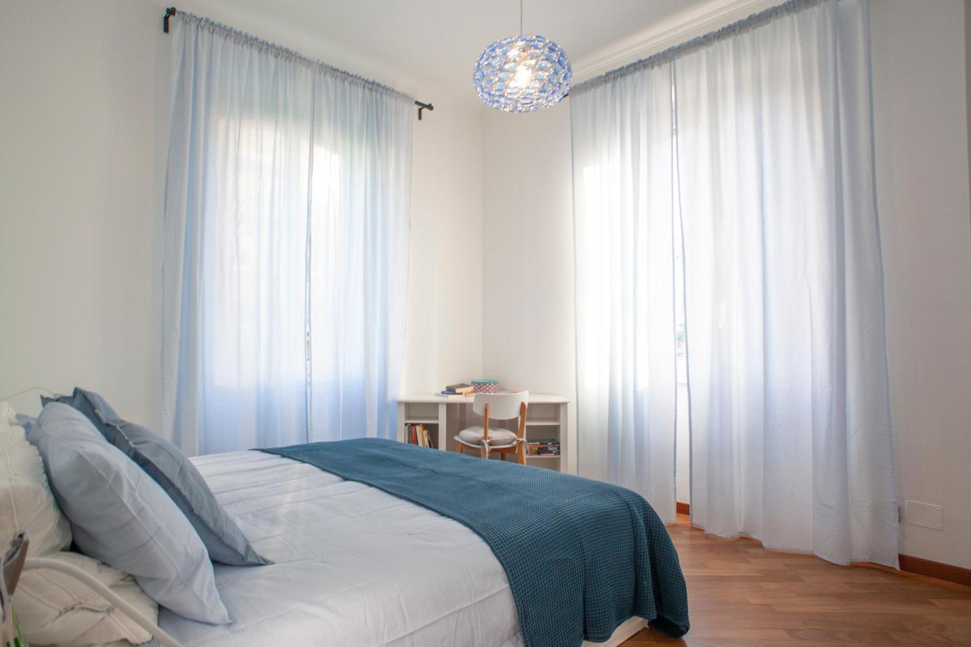 Bright And Comfy In A Beautiful Contemporary Appartement *