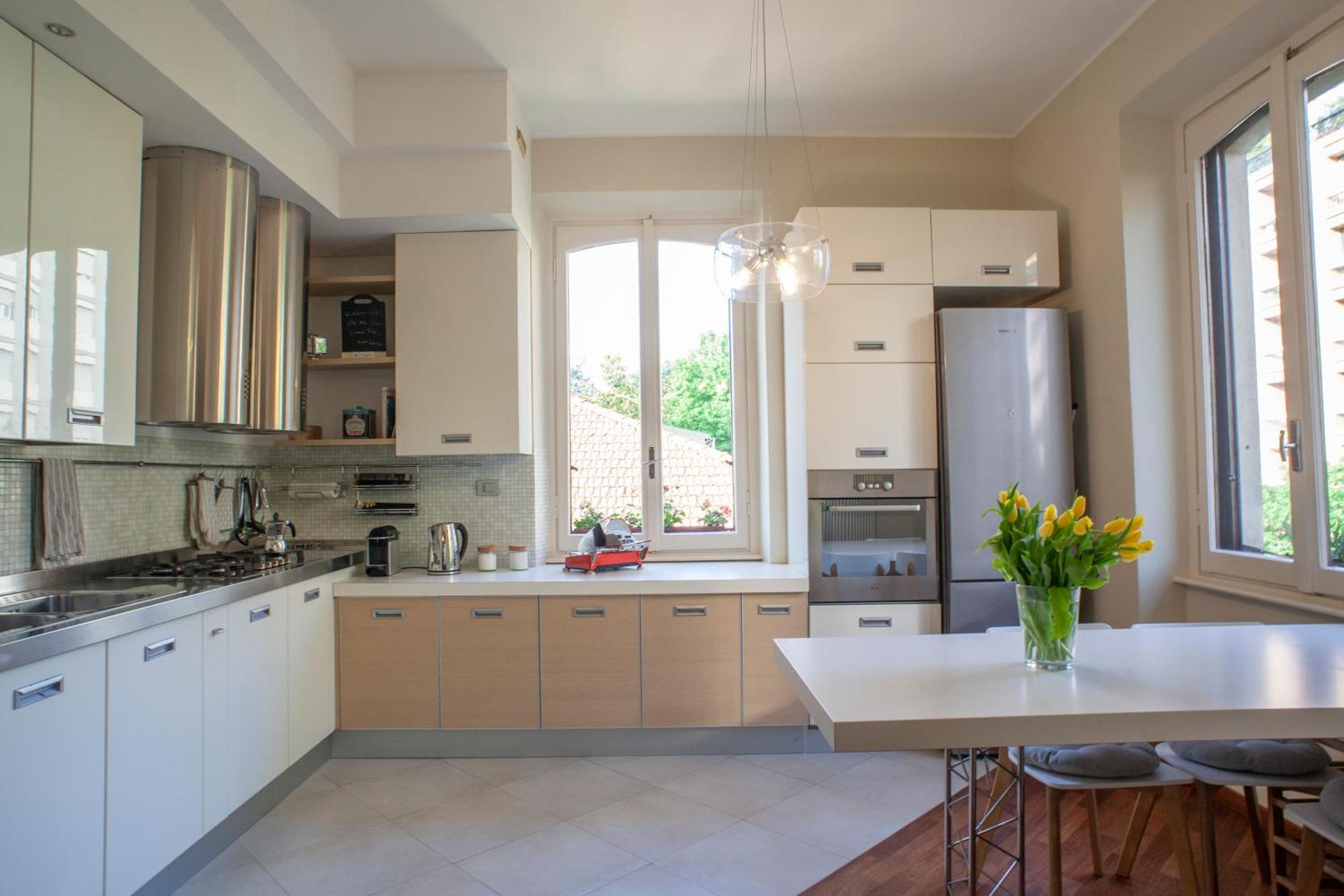 Bright And Comfy In A Beautiful Contemporary Appartement Milan